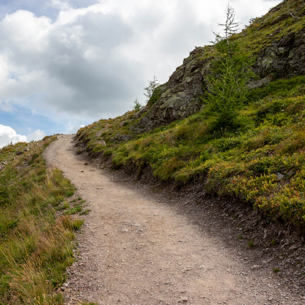 Compare Flights, Hotels & Tours Worldwide 4 Hiking